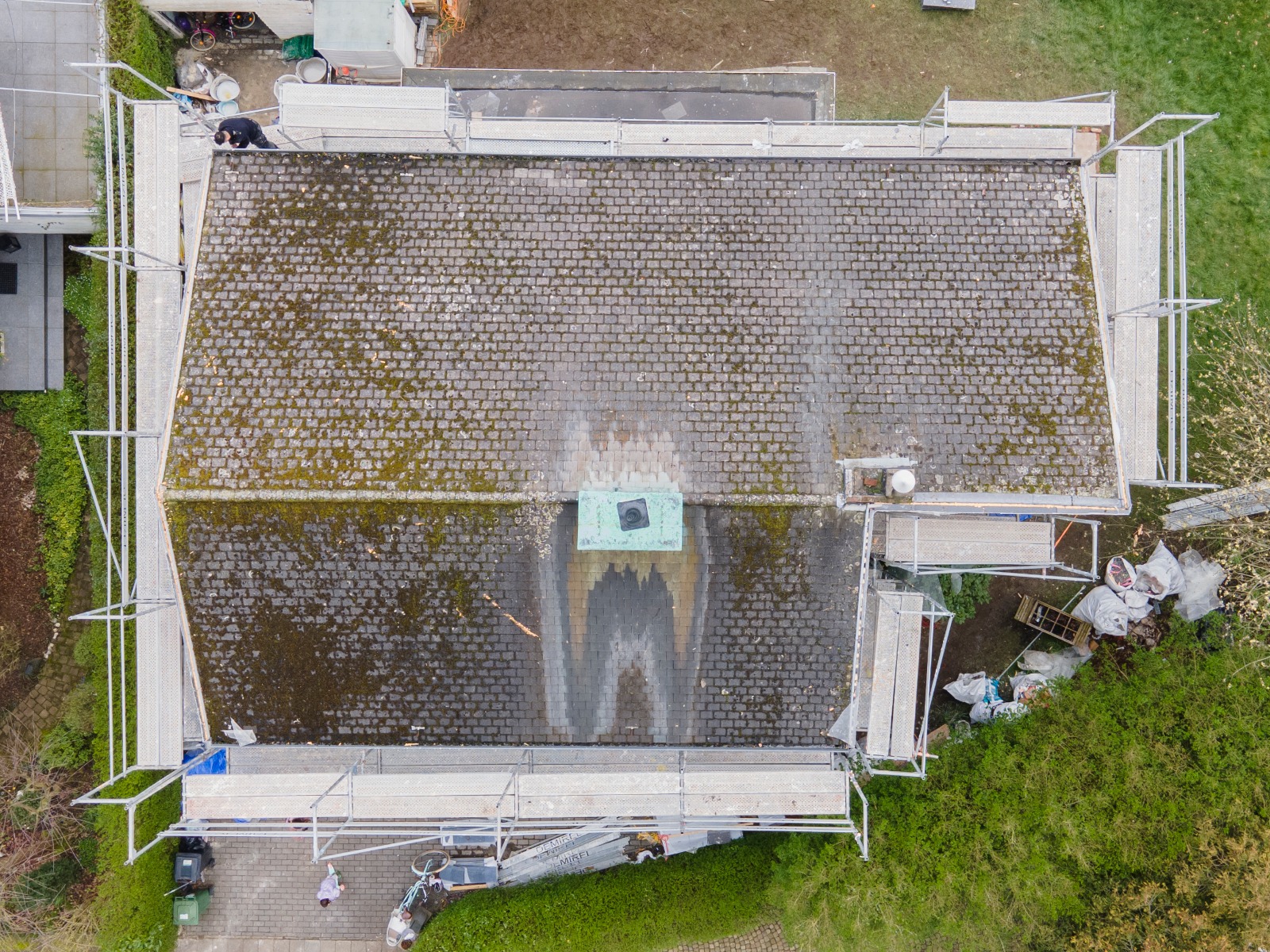 Dakrenovatie, gevelisolatie en kelderwaterdichting - Aartselaar